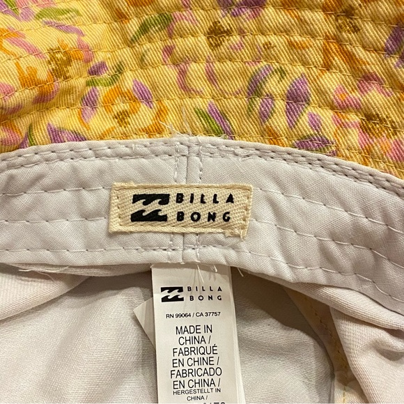 Billabong 💛 Time To Shine Ditsy Floral Wide Bucket Hat - Picture 9 of 10